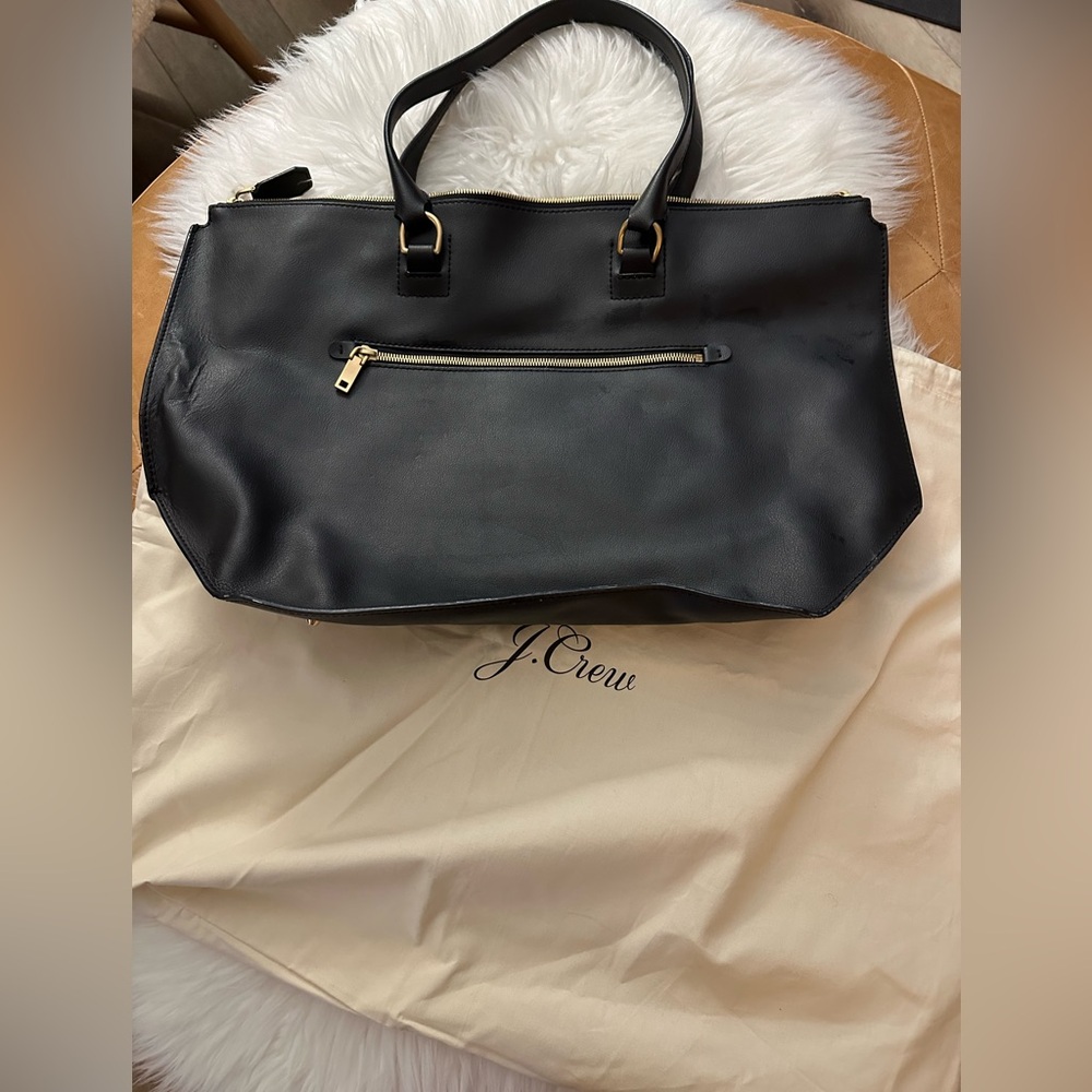 Jcrew tote fits all size MacBooks